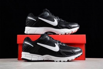 cheap Nike Zoom Vomero 5 sneakers