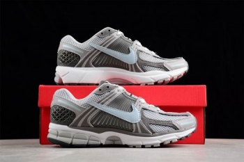 Nike Zoom Vomero sneakers free shipping for sale