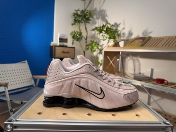 buy sell Nike Shox shoes