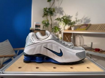 buy sell Nike Shox shoes